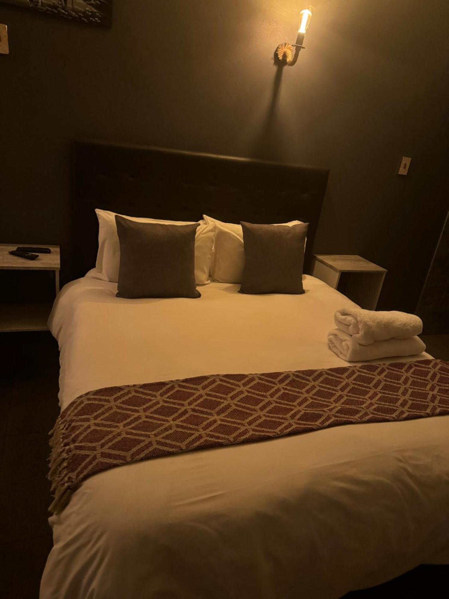 Kv Luxury Guest House 요하네스버그 외부 사진